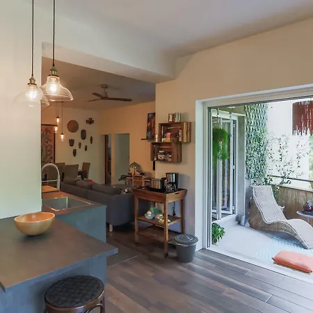 Triestevillas Tropical Murat 6 Guests Terrace And Surfer'style Hébergement de vacances Trieste